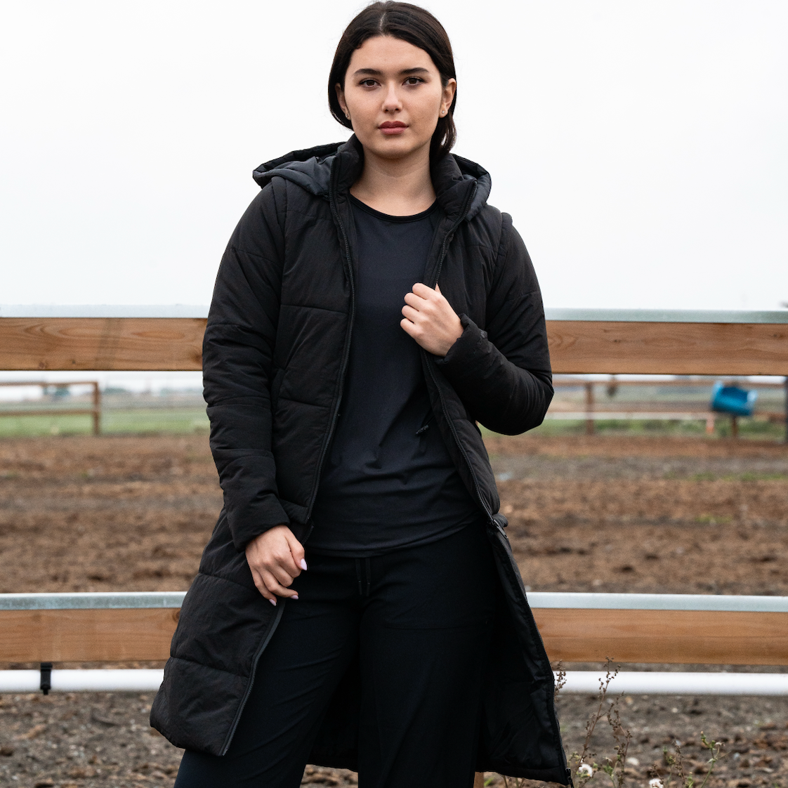 THE ONLY JACKET - BLACK