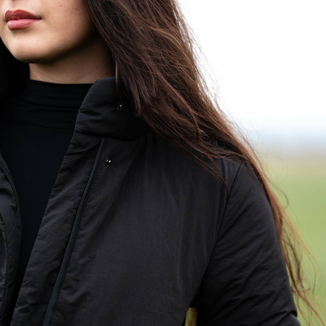 CLOUD WRAP PUFFER - BLACK